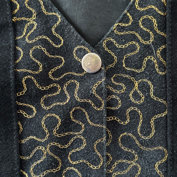Vintage Black and Gold Vest - Picture 3 of 6